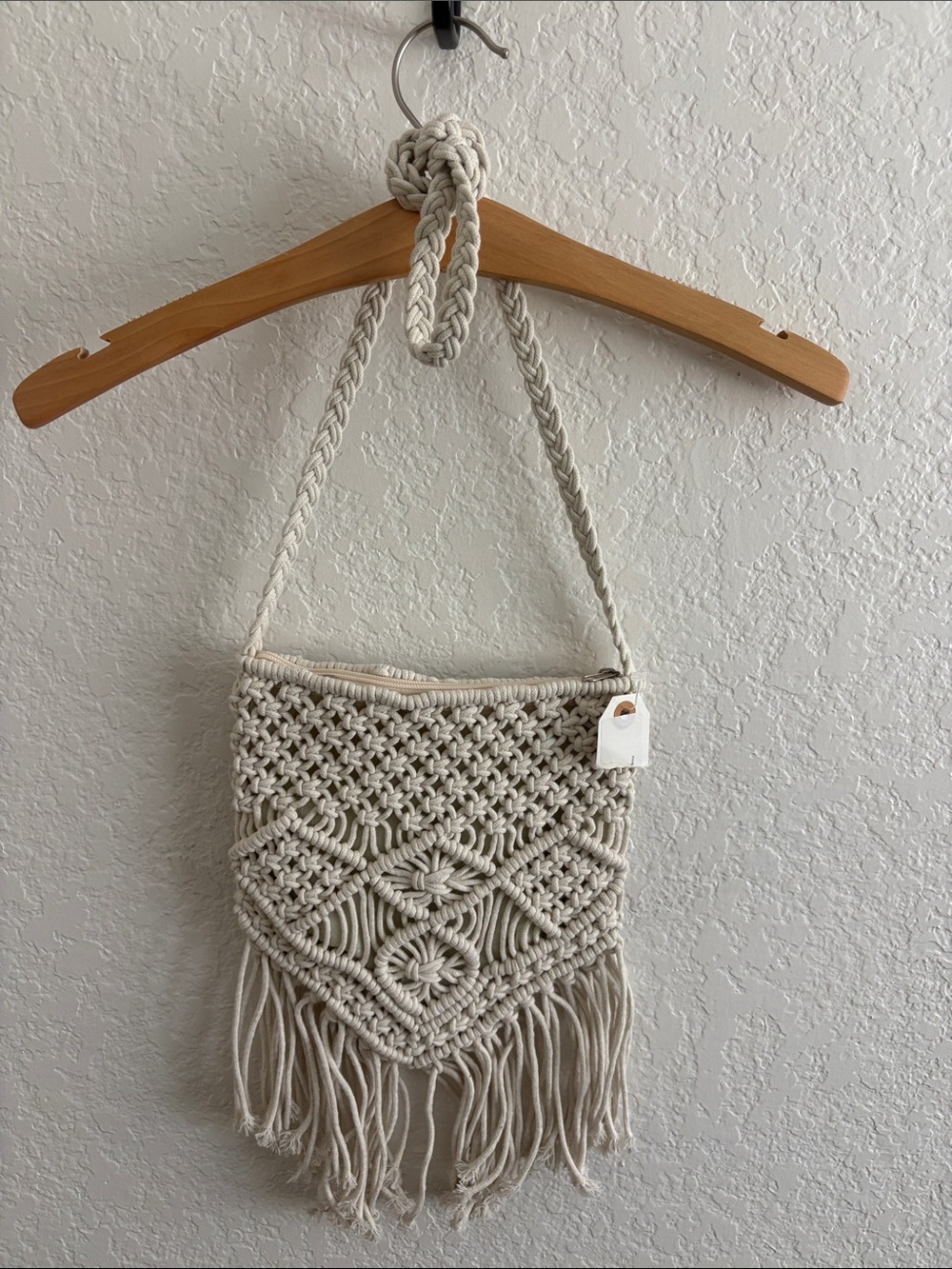 Handwoven Cream Macramé Crossbody Bag with Fringe